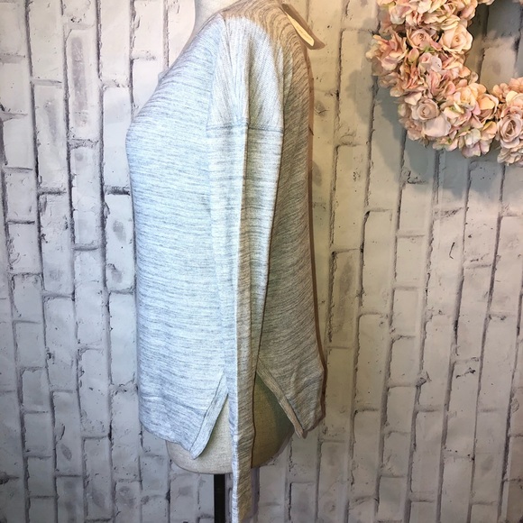 NEW Forever 21 gray crew neck sweatshirt. Size - Picture 4 of 8